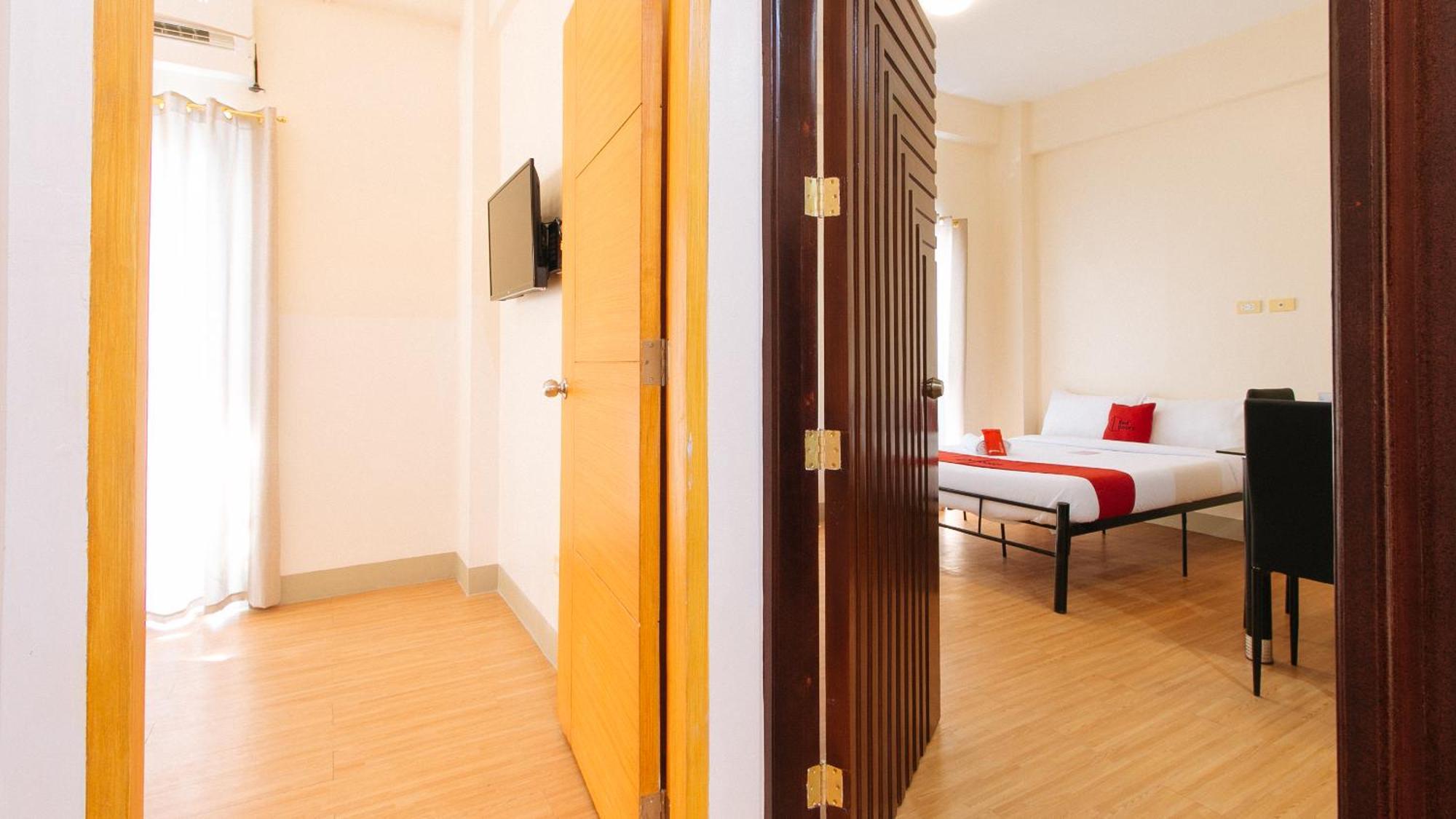 Reddoorz Plus At Alpina Heights Paranaque Paranaque City Esterno foto