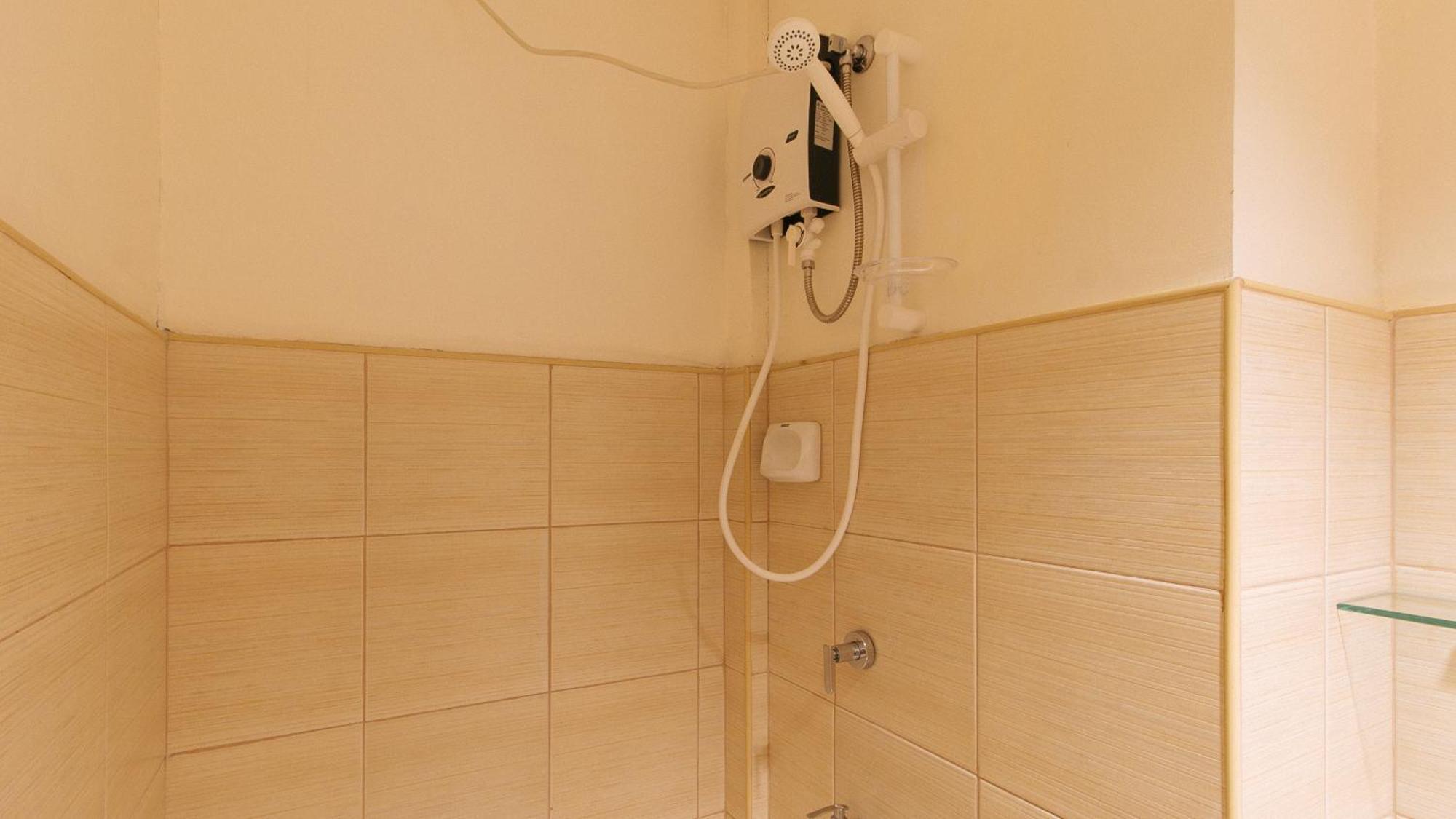 Reddoorz Plus At Alpina Heights Paranaque Paranaque City Esterno foto