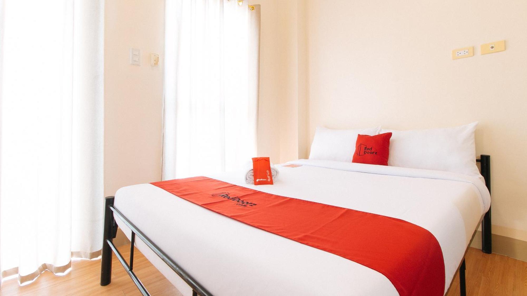 Reddoorz Plus At Alpina Heights Paranaque Paranaque City Esterno foto
