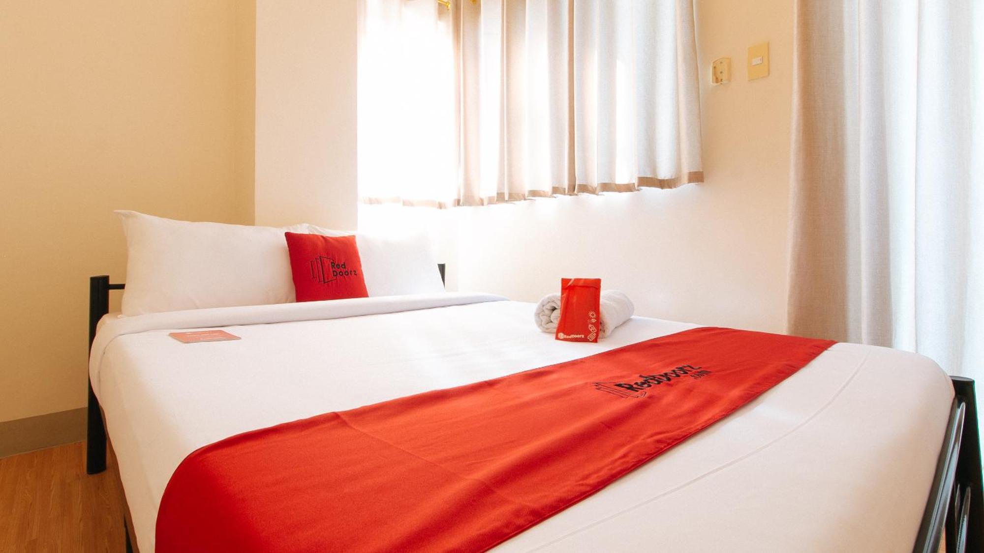 Reddoorz Plus At Alpina Heights Paranaque Paranaque City Esterno foto