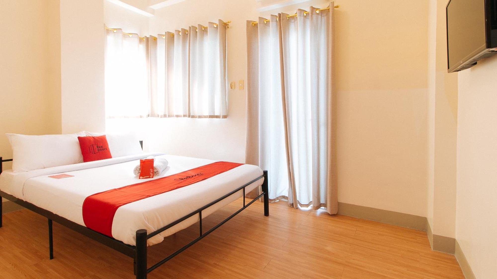 Reddoorz Plus At Alpina Heights Paranaque Paranaque City Esterno foto