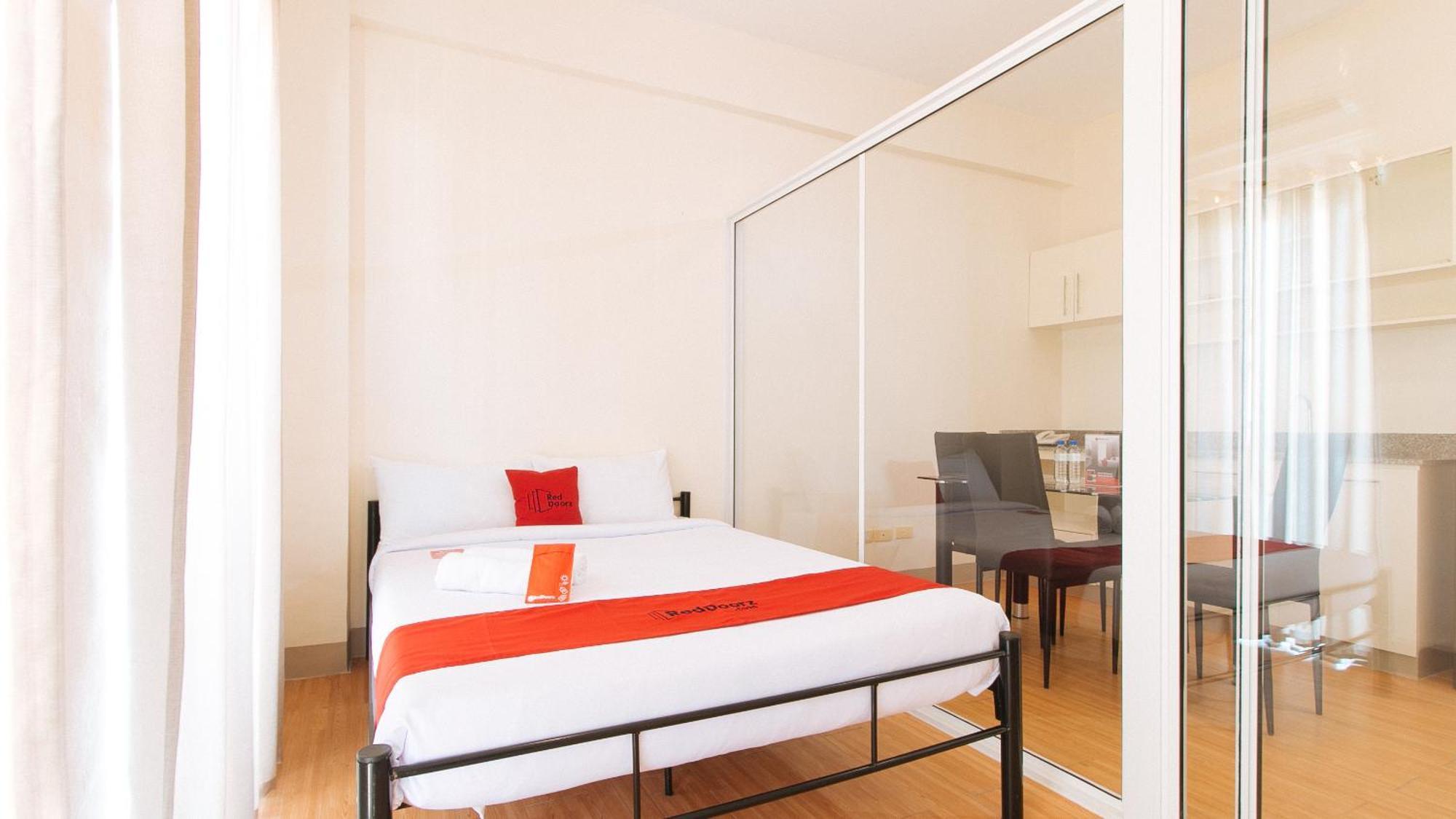 Reddoorz Plus At Alpina Heights Paranaque Paranaque City Esterno foto