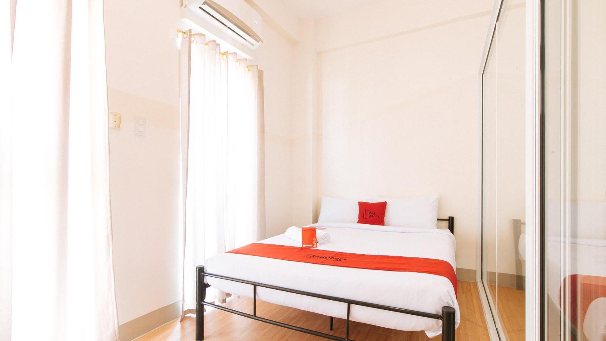 Reddoorz Plus At Alpina Heights Paranaque Paranaque City Esterno foto