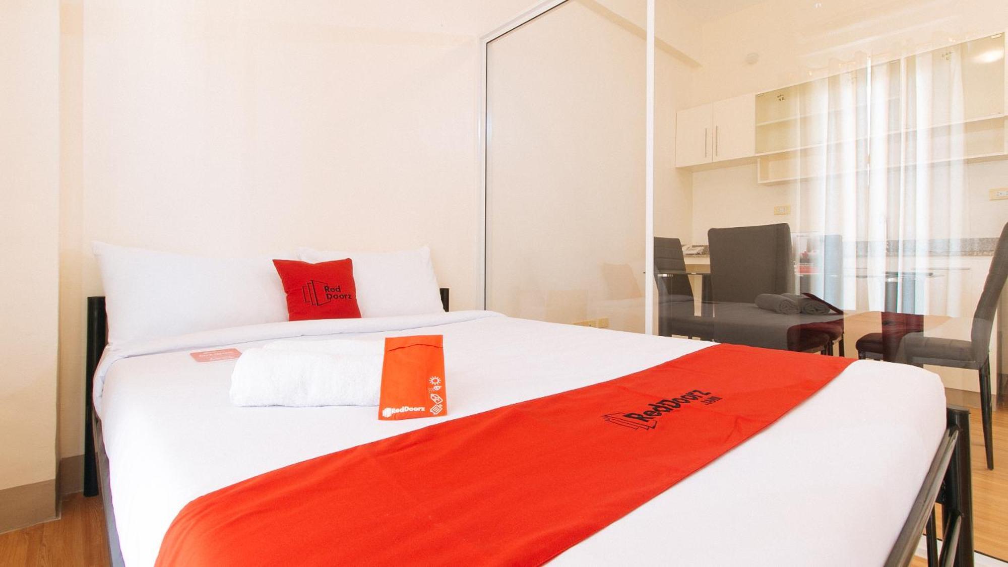 Reddoorz Plus At Alpina Heights Paranaque Paranaque City Esterno foto
