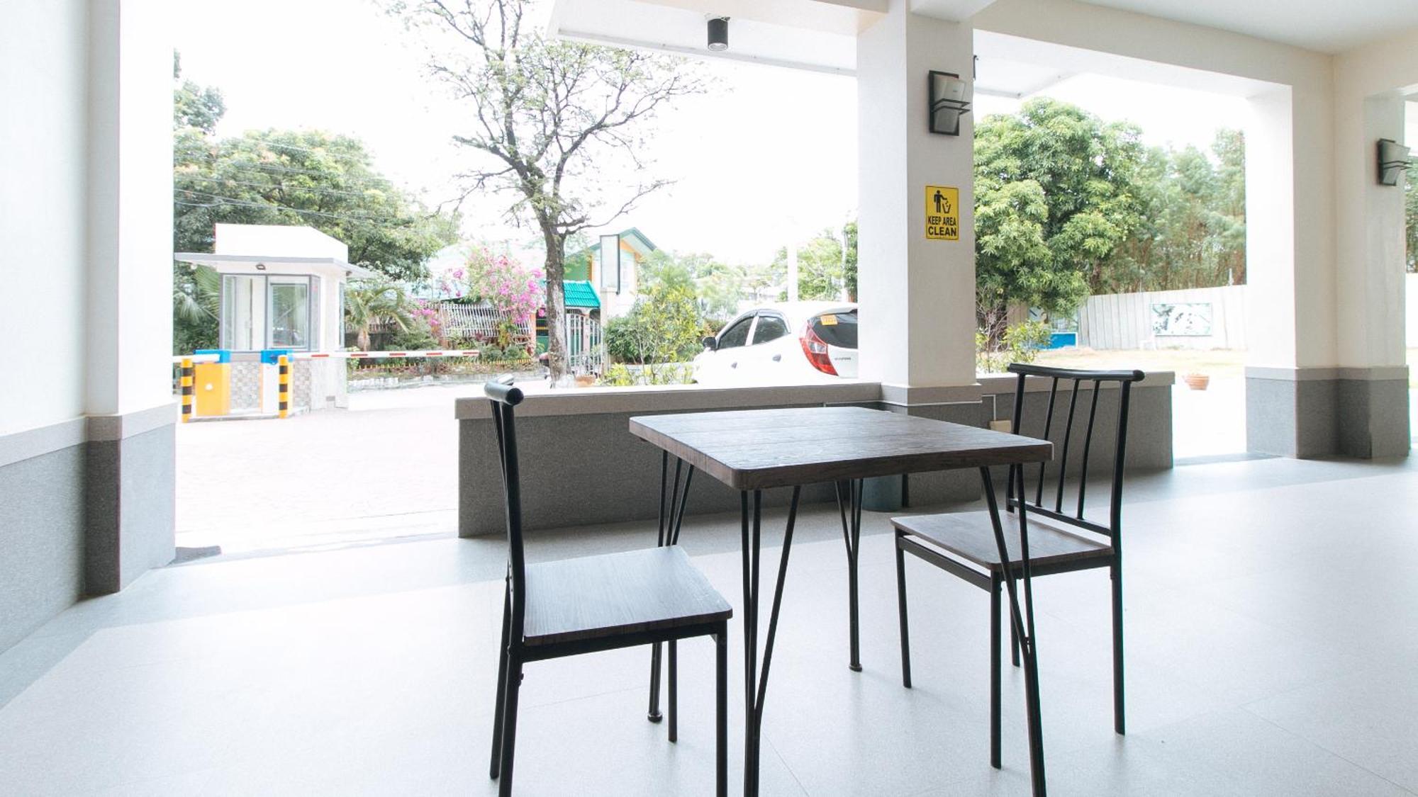Reddoorz Plus At Alpina Heights Paranaque Paranaque City Esterno foto